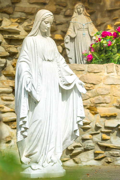 Devine Mercy Catholic Cemetery